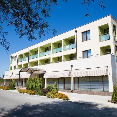 Hotel-Clinic Dr. Gechevi パヴェル・バニャ エクステリア 写真