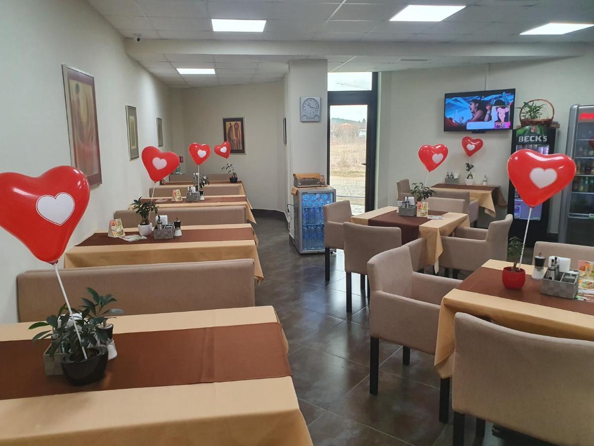 Hotel-Clinic Dr. Gechevi パヴェル・バニャ エクステリア 写真